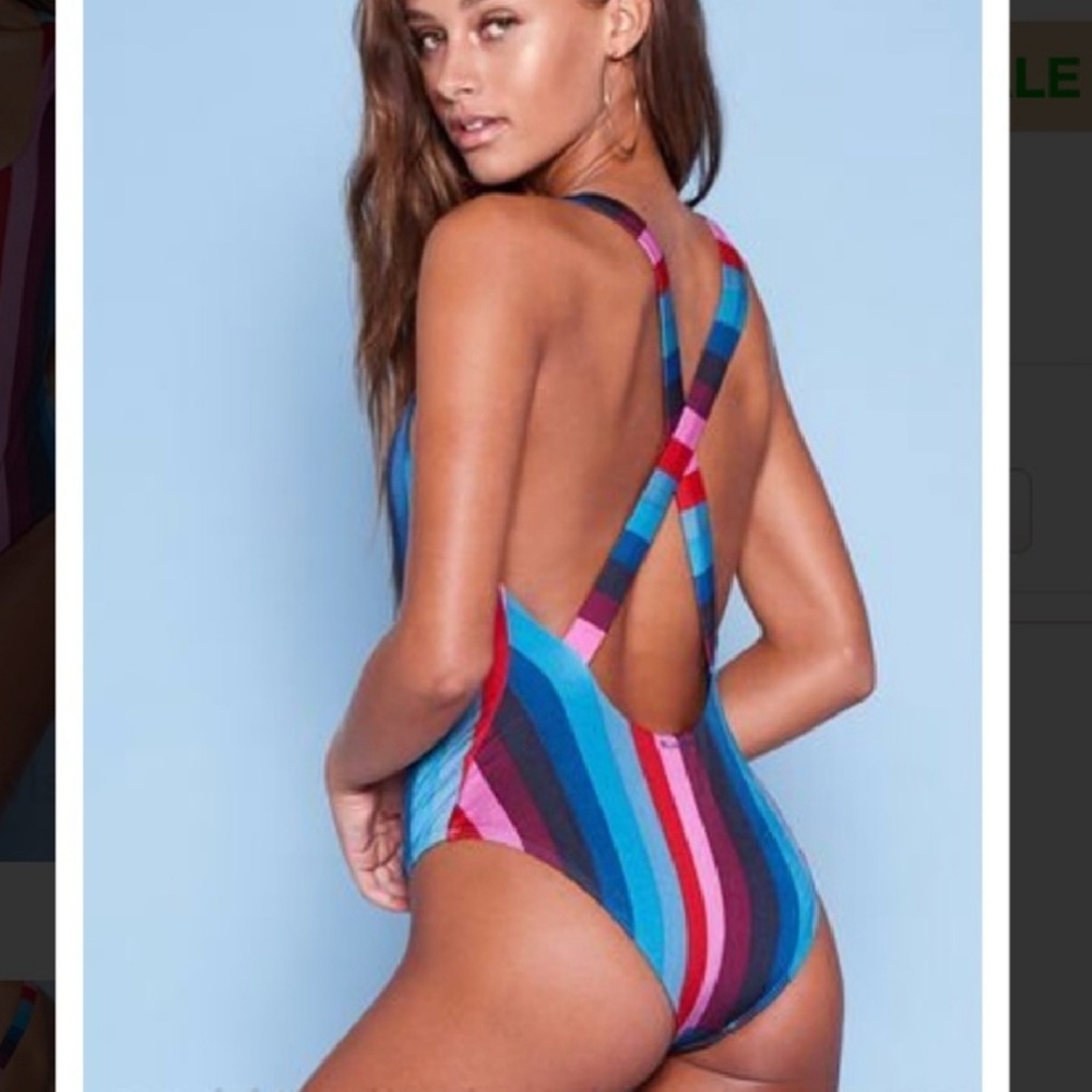 Billabong stripped swimsuit bodysuit racerback